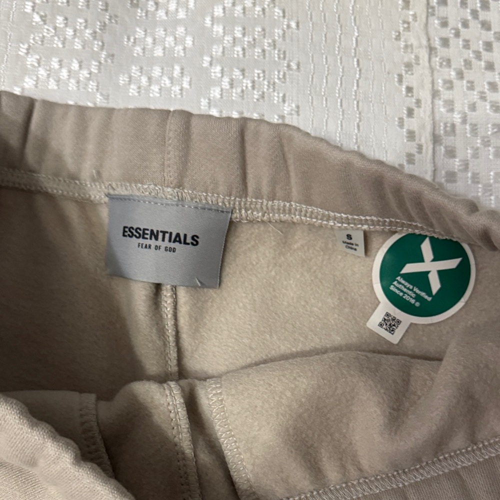 Essentials Joggers - Picture 5 of 7